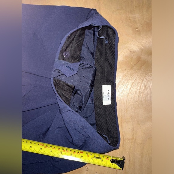 Babaton pleated mini short size 6 - Picture 5 of 5